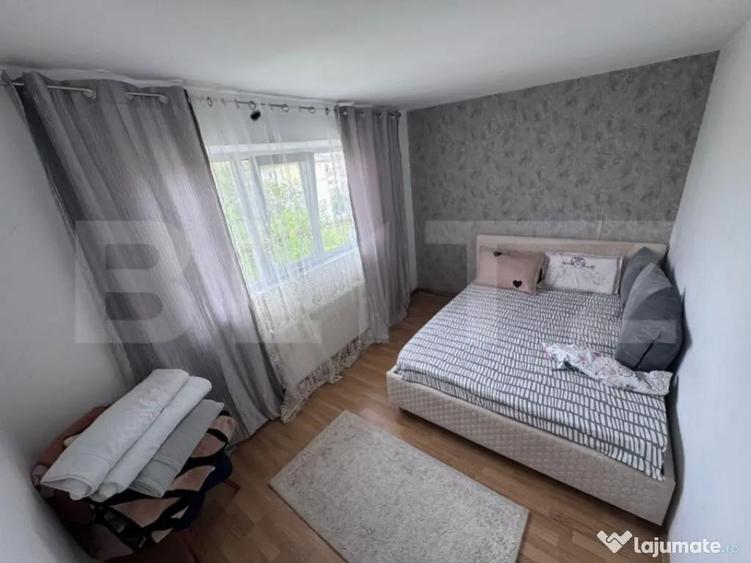 Apartament de vanzare, cu 2 camere, 49 mp, zona Micro 11 - 3