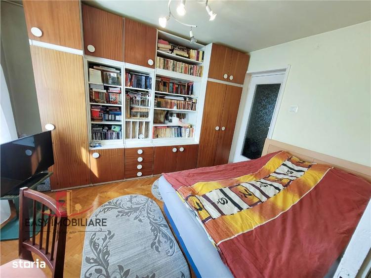 Apartament 4 camere , Str.Parangului , Zona Linistita , 80mp - 5