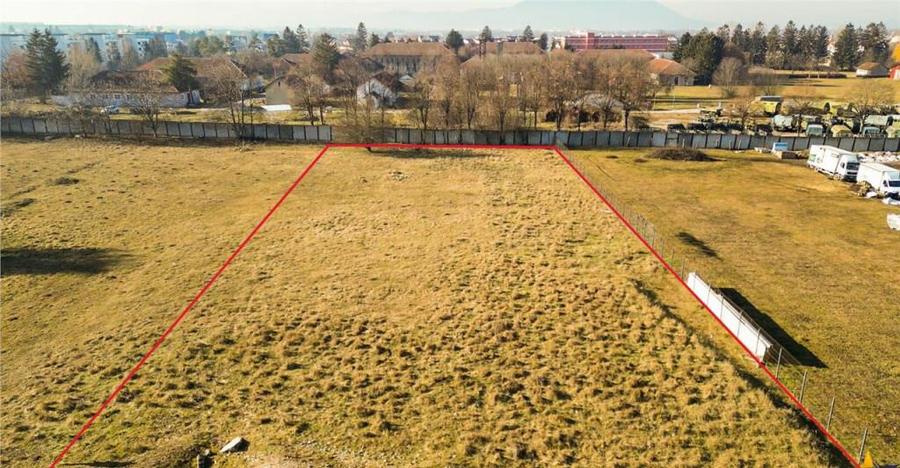 Teren intravilan, pe 3.500 mp, pozitie apreciabila, Grivitei - 8