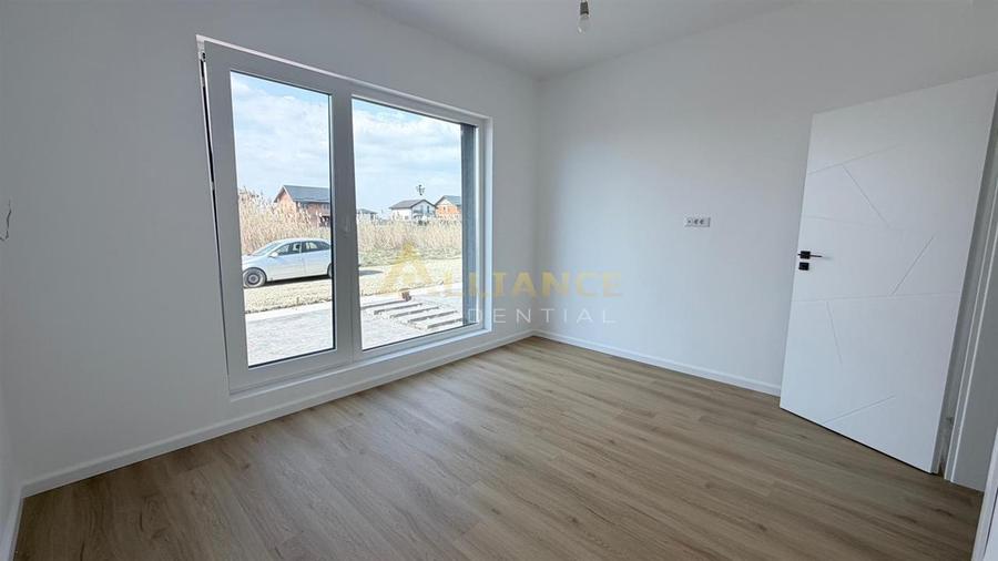 Casa Individuala - 3 camere - 2 bai - 440mp teren - 10