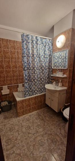 Zona Dacia, 3 camere decomandate, suprafata 72mp - 19