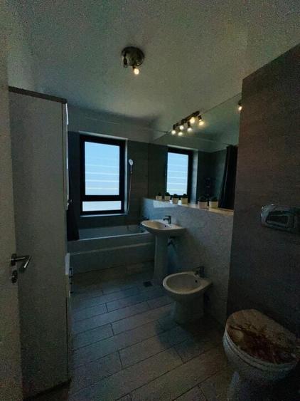 Aleea Privighetorilor 4 camere decomandate (ne)mobilat complet etaj 2/S+P+7 - 21