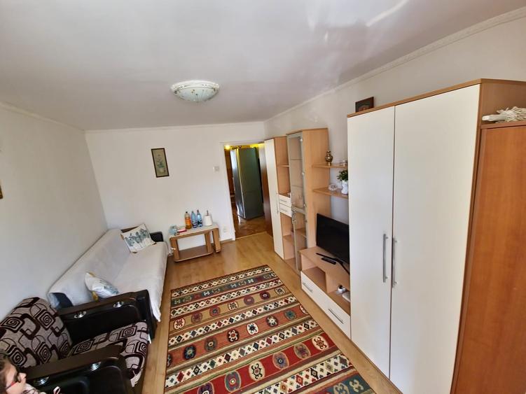 Inchiriez apartament 2 camere Foarte frumos Spatios , Super Pret !! - 6