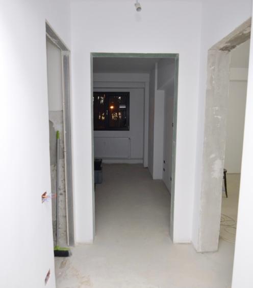 Vând apartament 3 camere în Tineretului vis-a-vis de școala 97 - 8