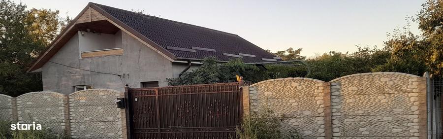 Casă cu 3 camere cu Teren 1000 Mp în Robănești