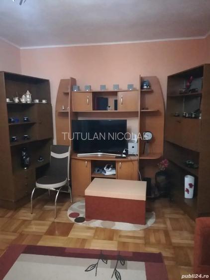 Vand apartament 2 camere Vand apartament 2 camere