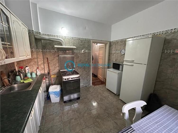 Royal Imobiliare - Inchiriere apartament 4 camere in Vila - 19