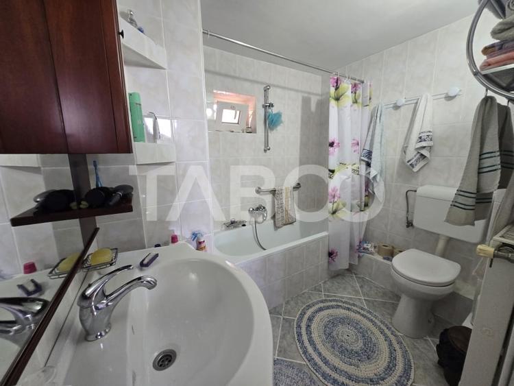 Casa individuala de vanzare 387mpu teren 624mp Sura Mica Sibiu - 6