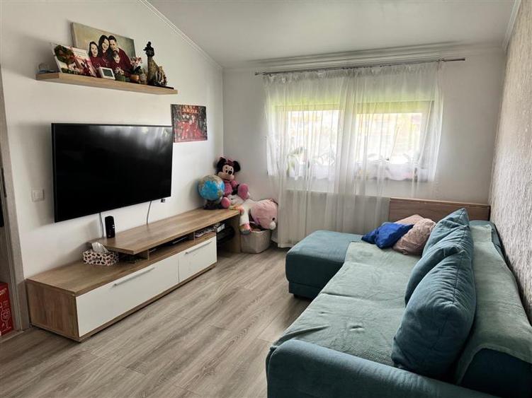Apartament cu 2 camere decomandat, mobilat în Aeroport
