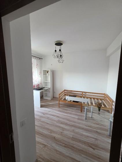 Inchiriere APARTAMENT 3 CAMERE SI LOC DE PARCARE - 4