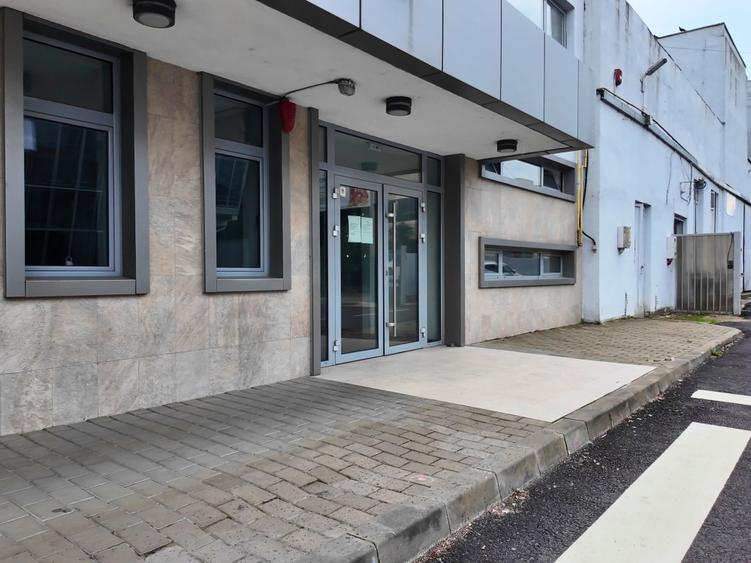 Fabrica de inchiriat - central Pascani, 14.000 mp,  COMISION 0% - 5