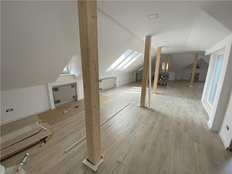 Vila de inchiriat in zona Capitale, office/rezidenta - 14