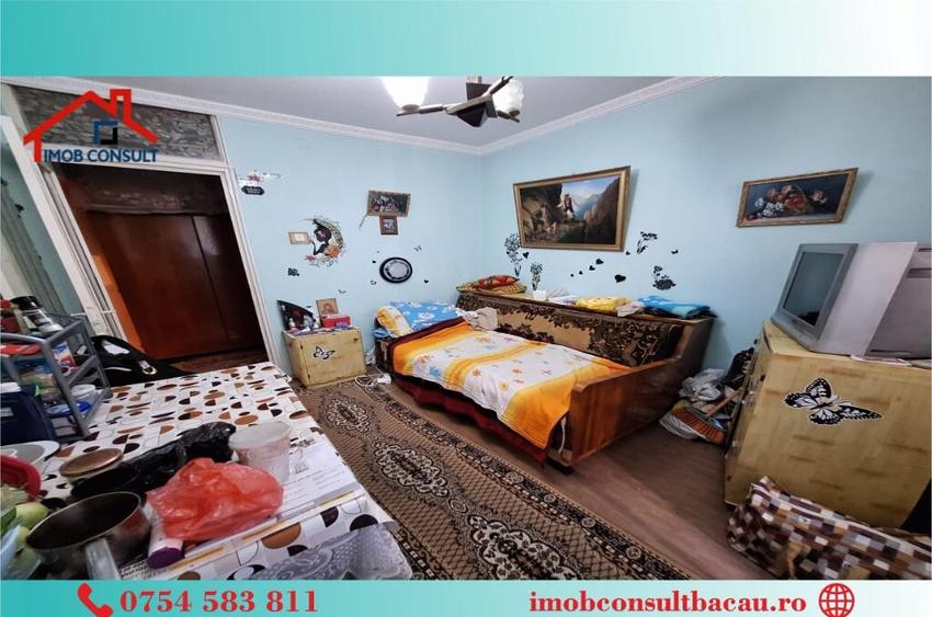 Trei camere! Etaj intermediar! Centrul Bacaului! CE1261 - 6