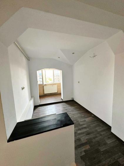 De vanzare apartament 2 camere, decomandat, zona 8 Mai, Tg-Jiu - 3