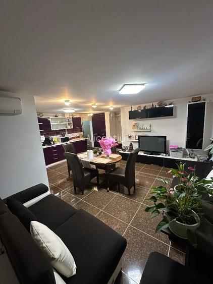 De Vânzare - Apartament 3 camere - inel 2