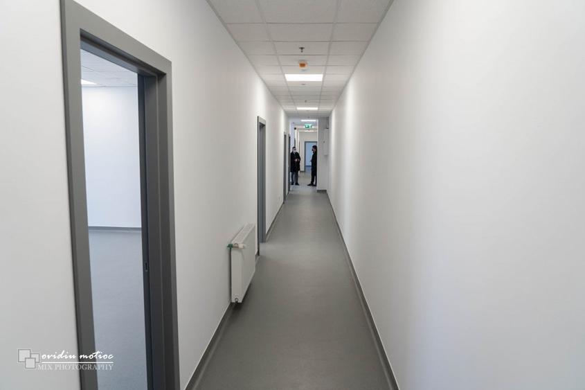 Hala clasa A, acces facil TIR - 9