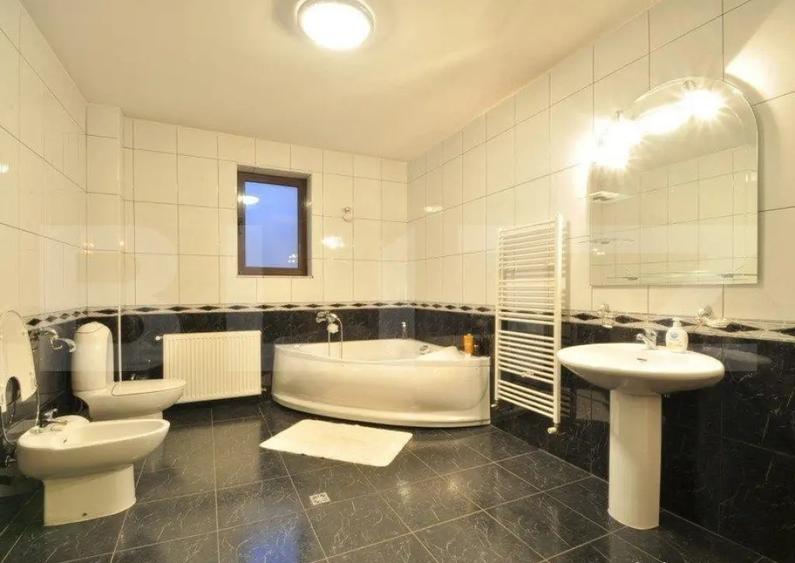 Casa individuala, 10 camere, 420mp, zona Nord - 10