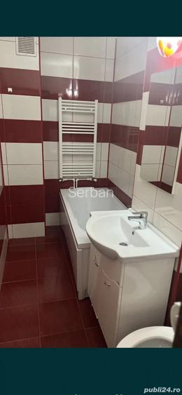 Pers fizica vand ap cu o camera zona Mall Bacau