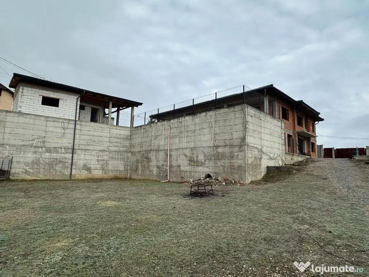 Casa la rosu+teren ST:1800 mp*Pestisu Mare-Deva-Hunedoara+casa veche! - 2