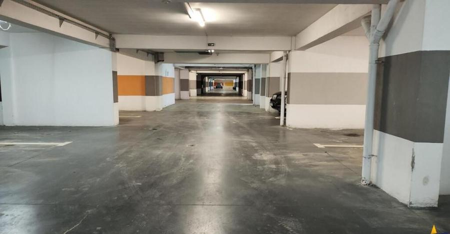 Central, LUX Class - 7