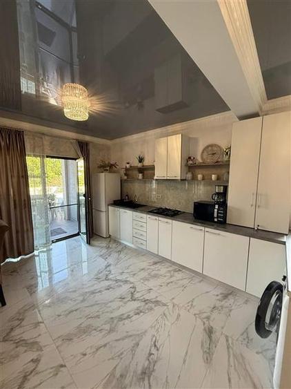 Duplex cu 5 camere cu Teren 200 Mp în Central