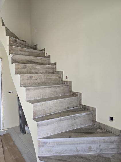 vIla de vanzare in Lazu - 11