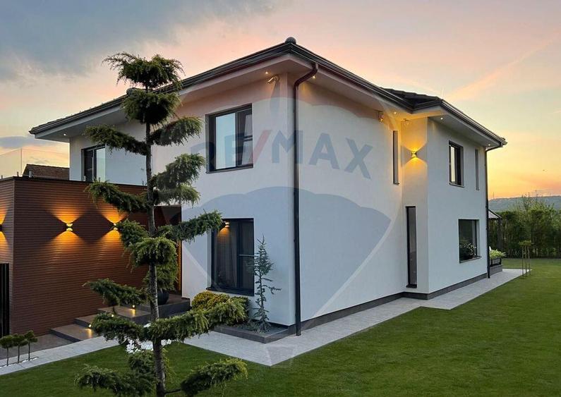 Casa exclusivista care combina perfect luxul ?i func?... - 4