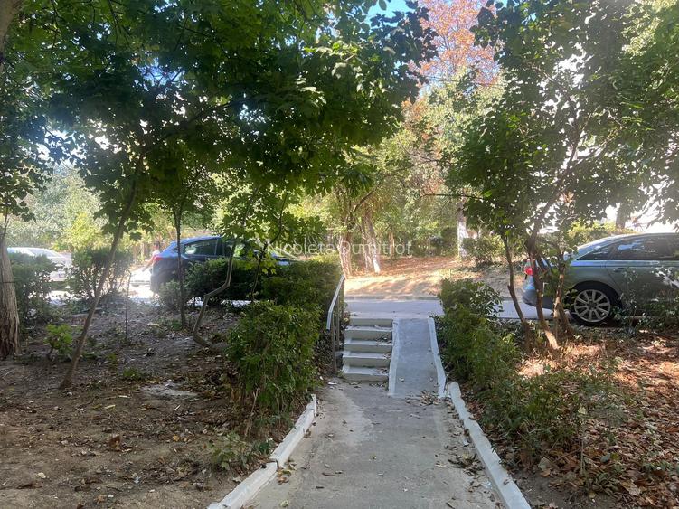 Ap 2 camere , curat, 30 mp, etajul 1, zona linistita, Tomis Nord, 250 euro