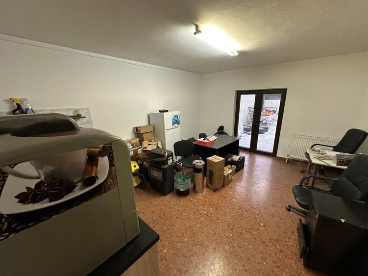 Cladire pretabila spațiu birouri/ clinica - 43