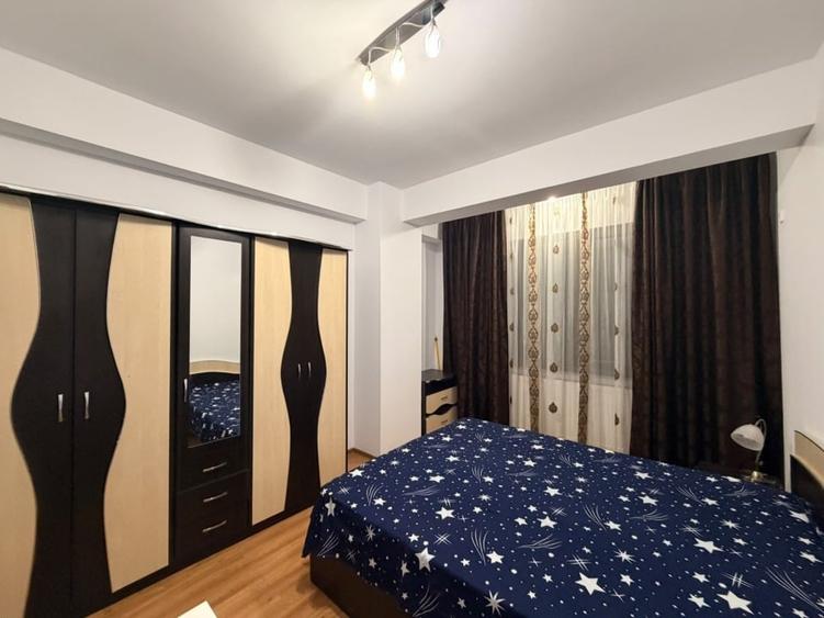 Apartament cu 3 camere decomandat în Moșilor