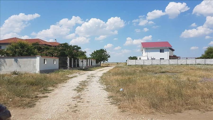 TEREN INTRAVILAN CONSTRUIBIL 469 MP. LANGA CASE ZONA IN DEZVOLTARE PRET 17.500 E - 2