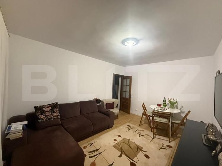 Apartament 3 camere, 65 mp, zona Pacurari - 2