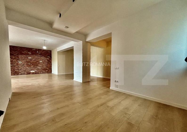 Apartament 4 camere 2 bai, 120mp, terasa 70mp, etaj intermed