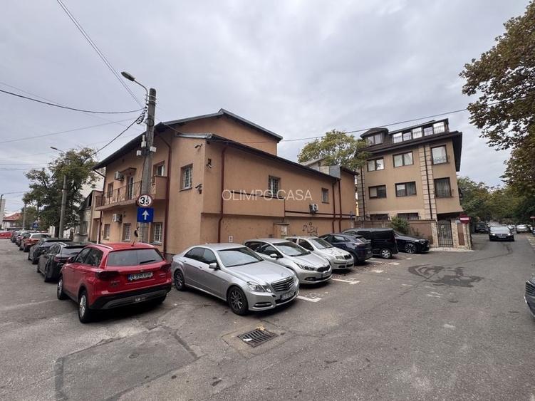 Vila de vânzare zona Dudesti