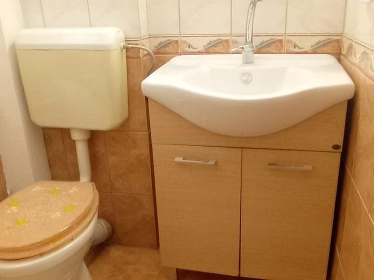 Apartament cu 3 camere decomandat în Colentina