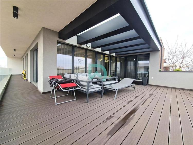 Penthouse, Qualis 2, Tractorul - 15