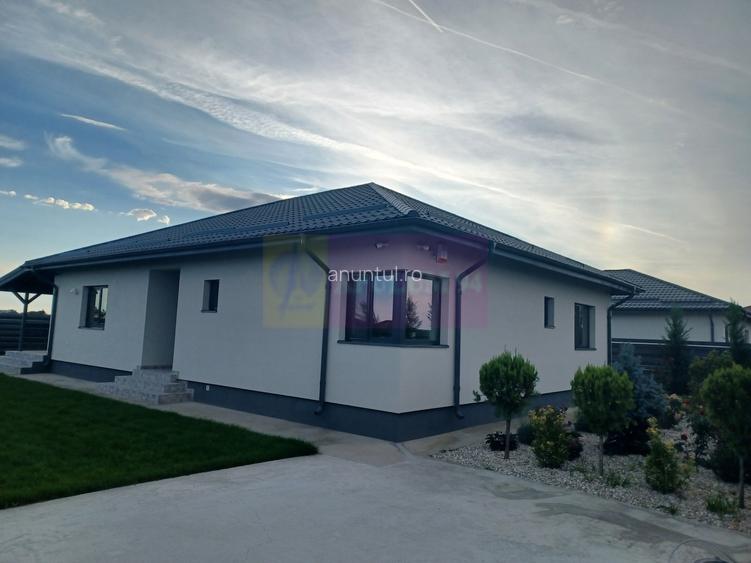 Casa noua parter 162 mp, curte 504 mp, Sabareni