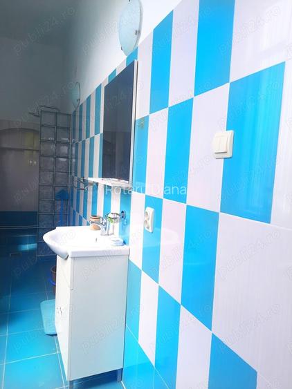 Casa de vanzare, langa biserica, in zona centrala, in comuna Pilu, jude?ul Arad