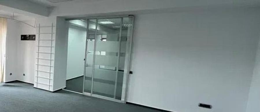 210 mp la parter in imobil nou. - 2