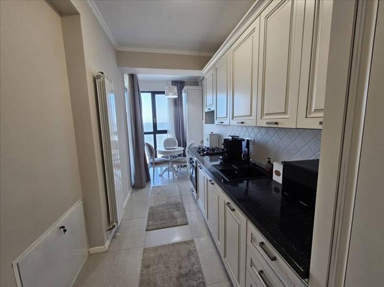 Frontal la mare, 3 camere 2bai, centrala gaz, garaj subteran, termen lung - 8