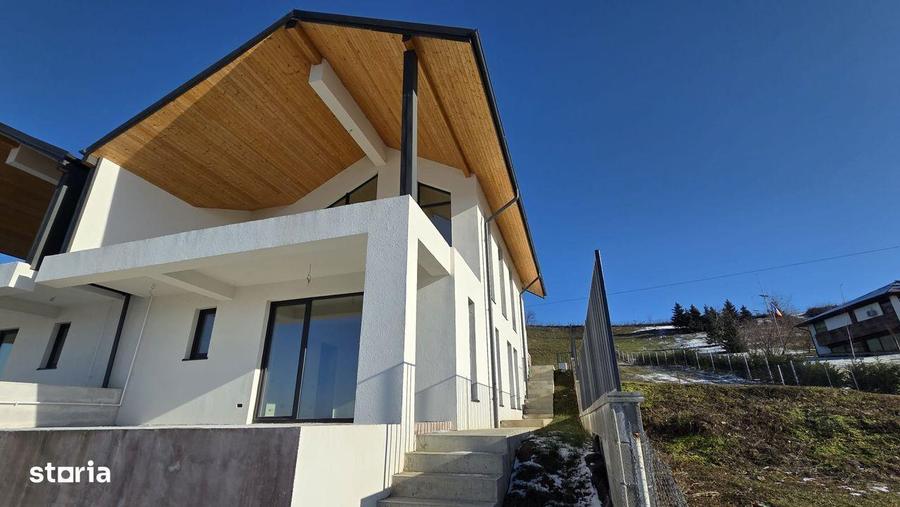 Casa Manastirea Dealu Targoviste Cu Vedere La Oras - 3