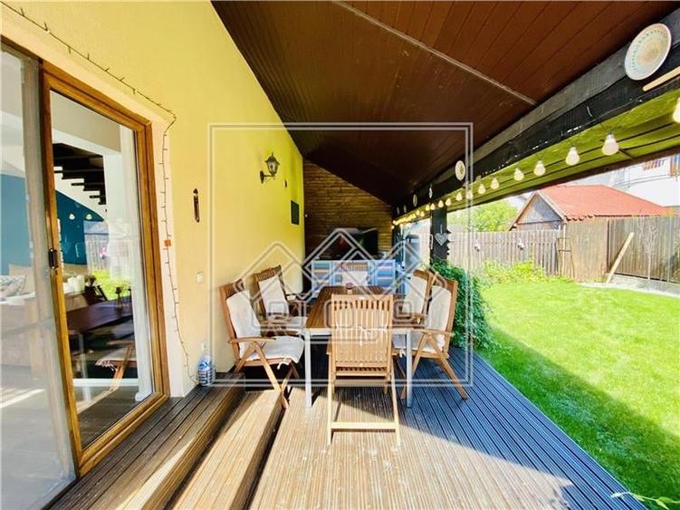 Casa de vanzare in Sibiu - 4 camere si 2 bai - cu piscina - 4