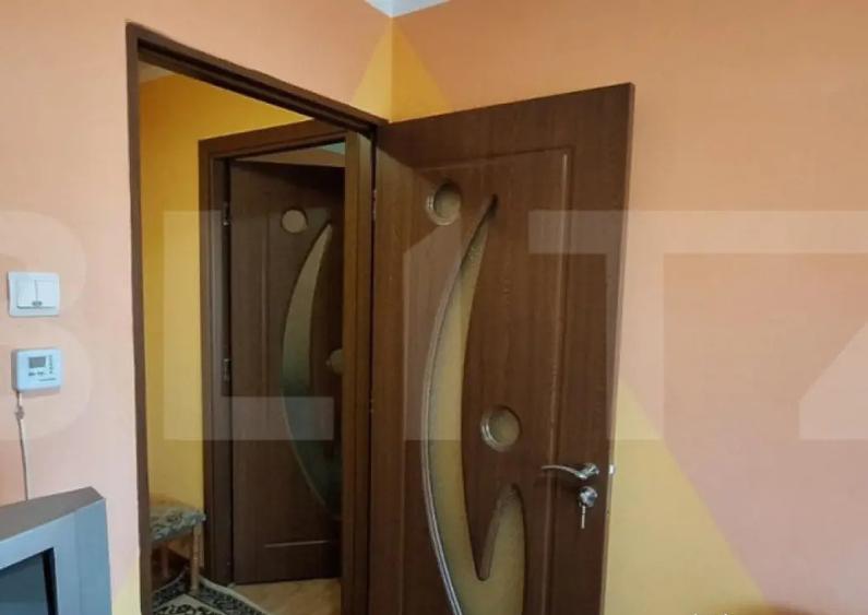 Apartament 2 camere , cu 2 balcoane ?i pivni?a , zona Micr - 8