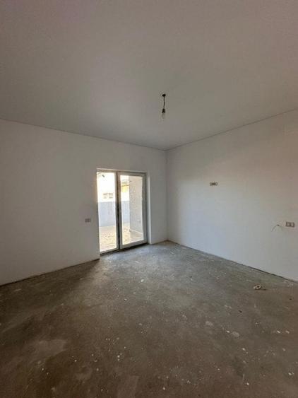 Casa compusa din 4 camere de vanzare, situata in Valu lui Traian - 11