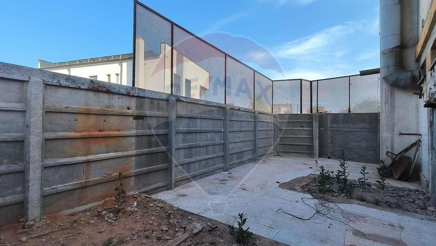 Cladire/Spatiu comercial central de vanzare  in Galati - 18