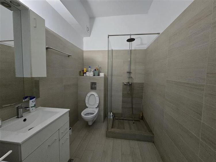 3 CAMERE + CURTE SI LOC PARCARE SECTOR 1 CHITILEI MALL COLOSSEUM - 25