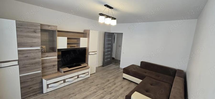 Proprietar, inchiriez apartament in Centrul Civic, 2 camere, decomandat. - 8