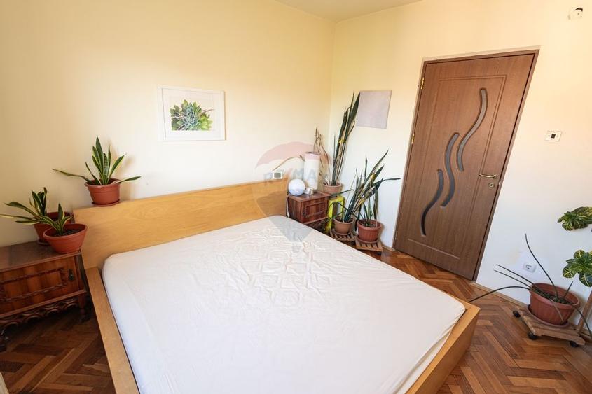 Apartament cu 5 camere de vânzare în zona Cetate - 5
