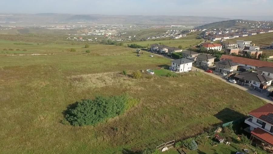 Teren intravilan, construibil, 1.400 mp, str. Crangului - 9