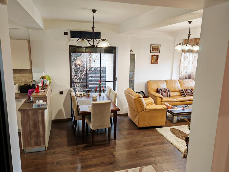 VANZARE CASA VILA TIP DUPLEX - 23